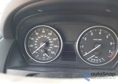 2013 BMW X1 xDrive28I z USA, uszkodzony, nr VIN WBAVL1C58DVR84496